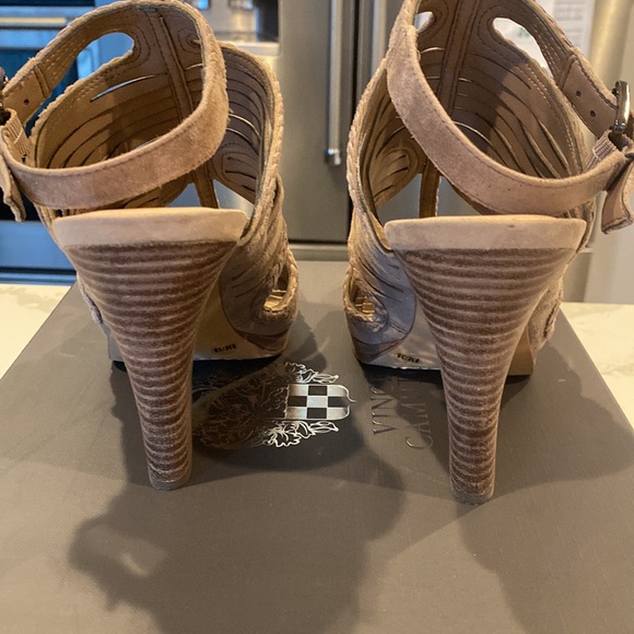 Vince Camuto Janil cashmere true suede sandals - Picture 6 of 7